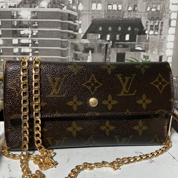 Louis Vuitton Handbags - Authentic Louis Vuitton Monogram International Long Wallet
